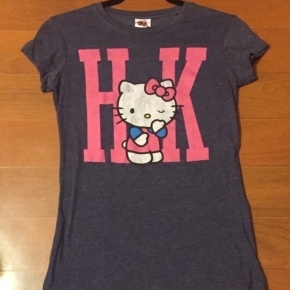 Hello Kitty Tee Size Small - Picture 2 of 11